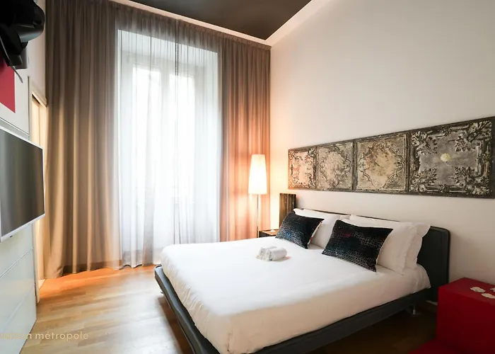 Garibaldi Center Apartment